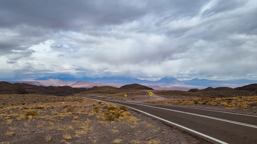 Valle del Arcoiris – Kolorowa Dolina w Atacamie