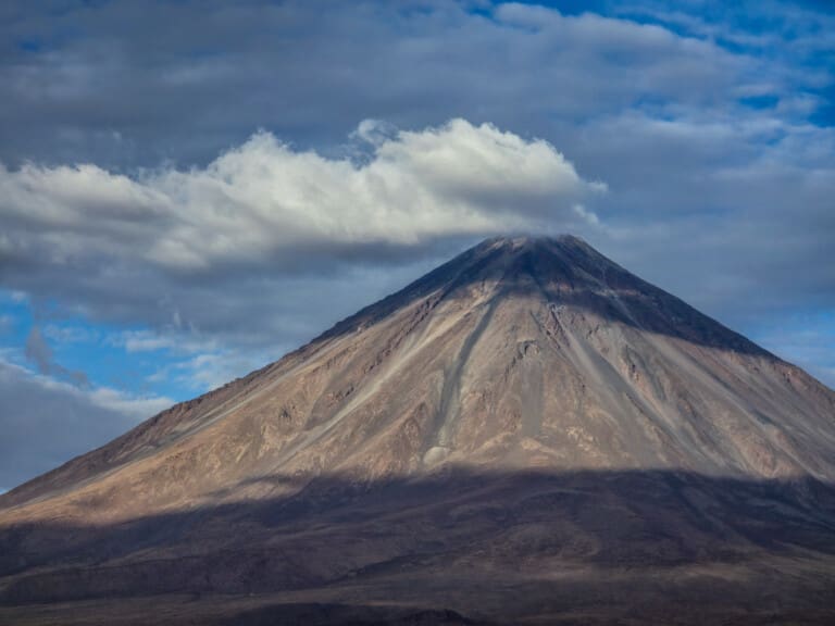 Salar de Tara – wulkany, wikunie i droga na 5000mnp [Chile 2025]