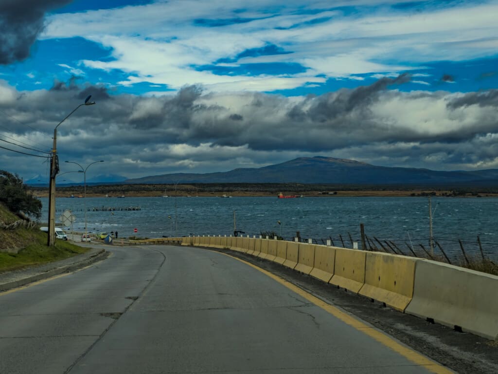 Droga do Puerto Natales – wiatr, strusie i Patagoński klimat