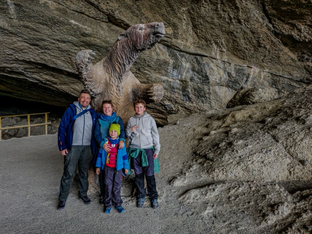 Jaskinia Mylodona gigantyczny prehistoryczny leniwiec