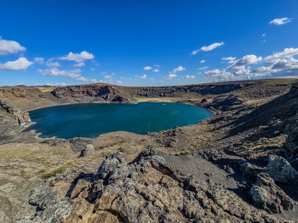 Laguna Azul z krawędzi krateru
